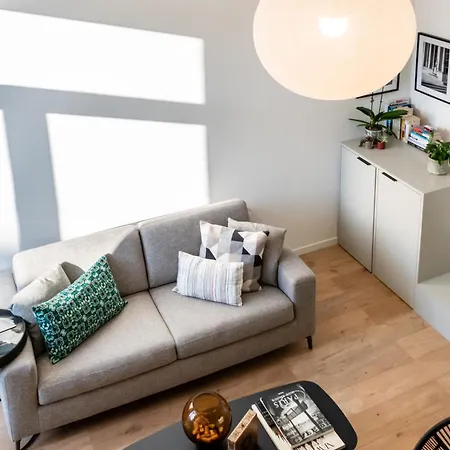 Spacious On The Champs-elysees 파리