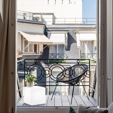 Spacious On The Champs-elysees Appartement Paris
