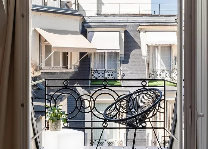 Spacious On The Champs-elysees Appartement Paris